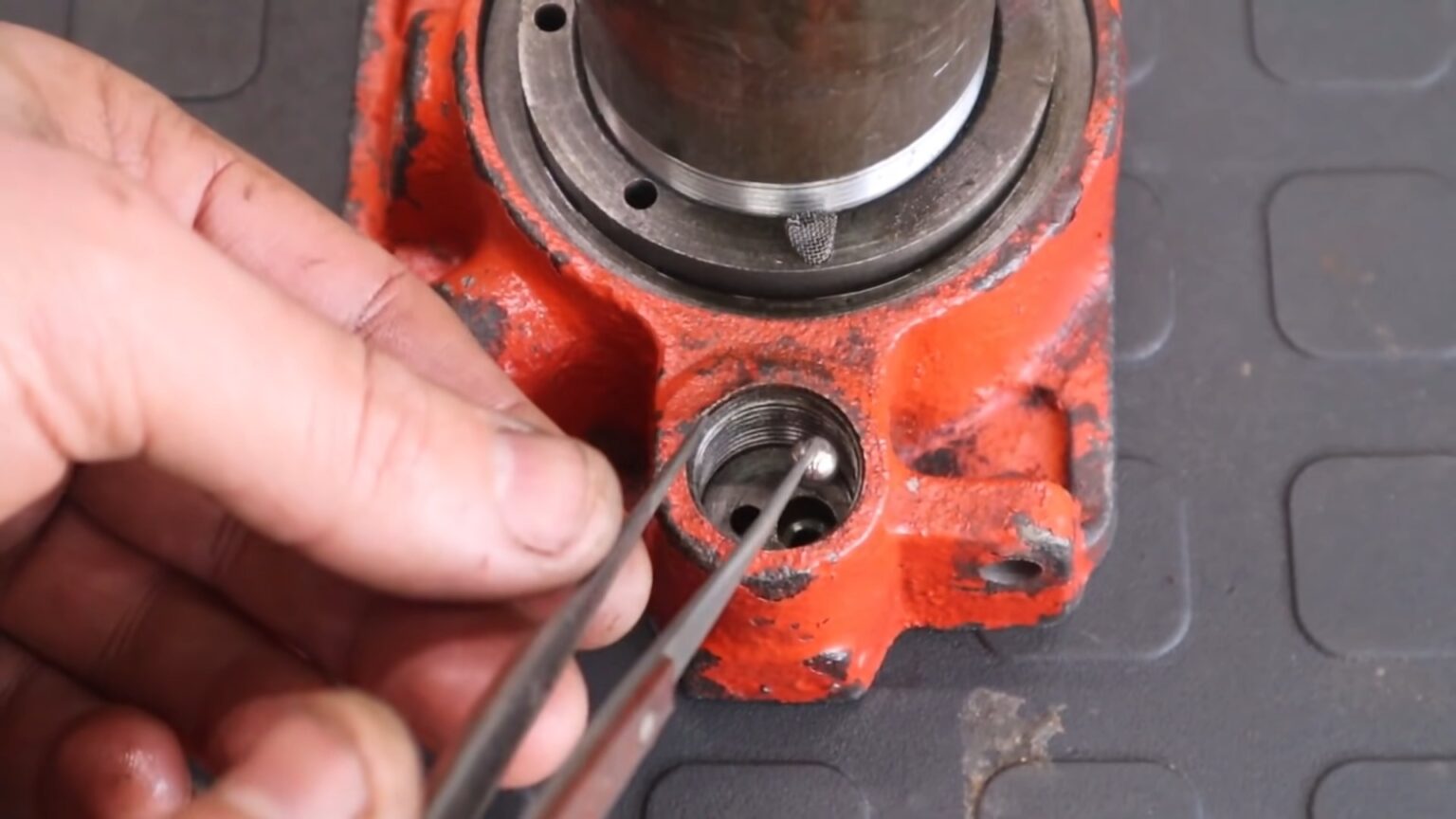 How To Add Oil To a Bottle Jack The Ultimate Guide!